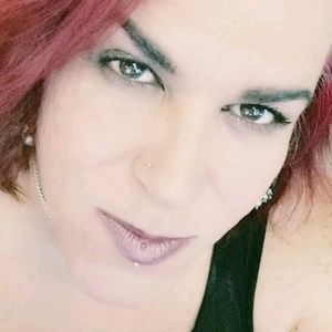 Meet your Posher, Dayna